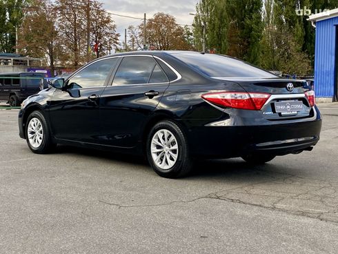 Toyota Camry 2015 черный - фото 6