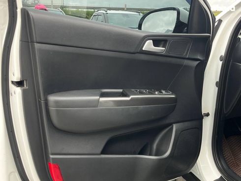 Kia Sportage 2018 белый - фото 42