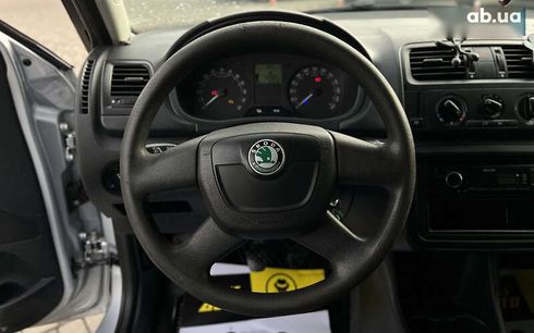Skoda Fabia 2010 - фото 9