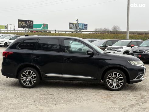 Mitsubishi Outlander 2017 черный - фото 6
