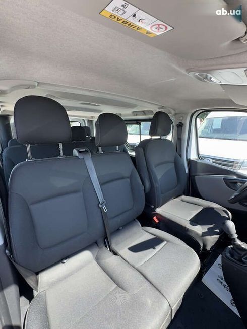 Renault Trafic 2018 - фото 25