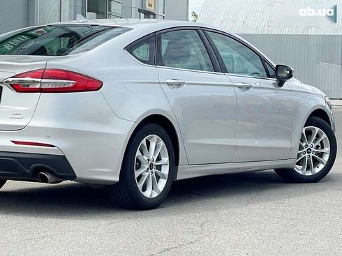 Ford Fusion 2018 - фото 18