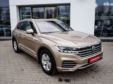Купить Volkswagen Touareg бу в Украине - купить на Автобазаре