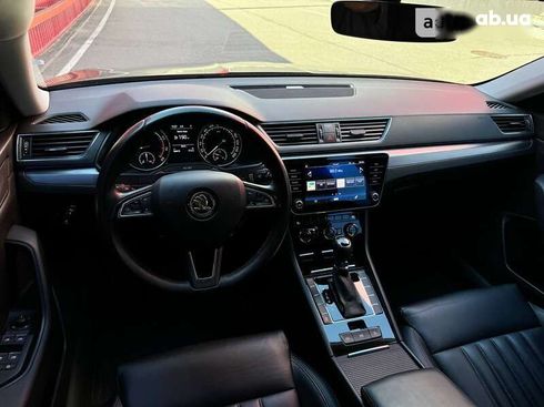 Skoda Superb 2018 - фото 28