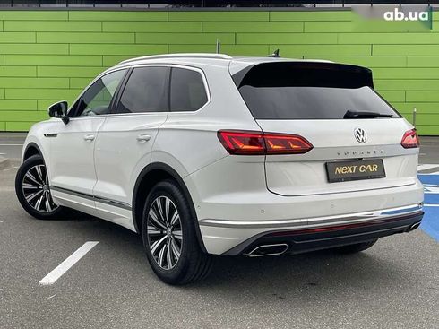 Volkswagen Touareg 2018 - фото 16