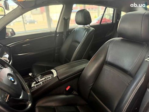 BMW 5 серия 2016 - фото 19