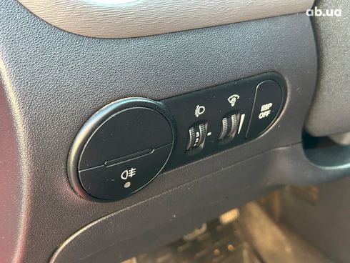 Hyundai i10 2009 красный - фото 25