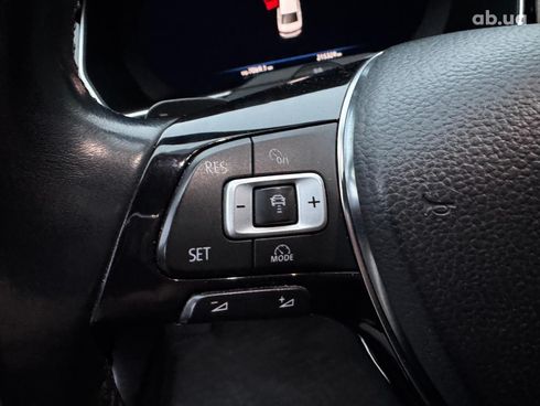 Volkswagen Passat 2018 серый - фото 35