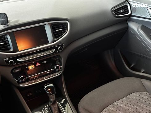 Hyundai Ioniq 2017 черный - фото 20
