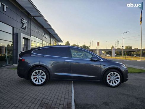 Tesla Model X 2018 - фото 6