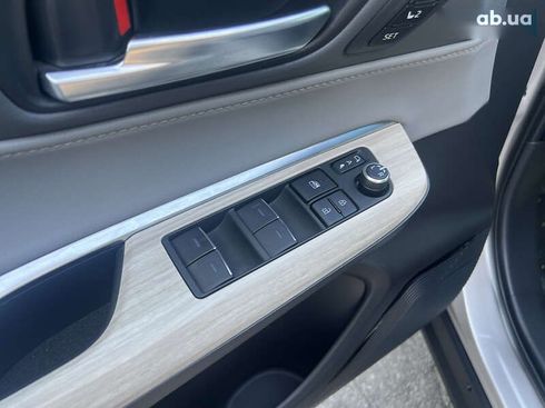 Toyota Venza 2021 - фото 22