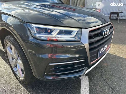 Audi Q5 2018 серый - фото 8