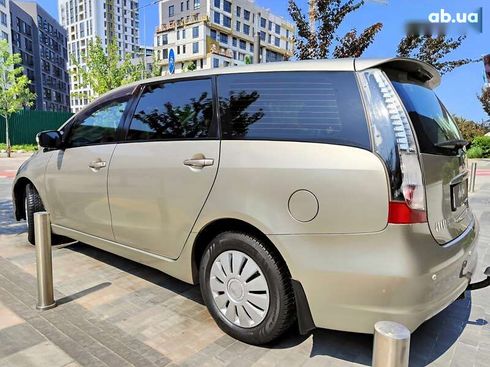 Mitsubishi Grandis 2007 - фото 12