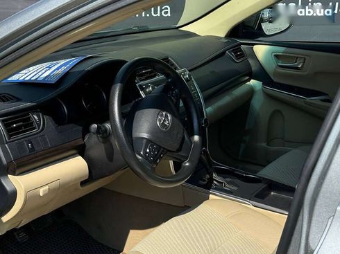 Toyota Camry 2017 - фото 11