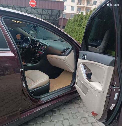 Kia Optima 2012 вишневый - фото 16