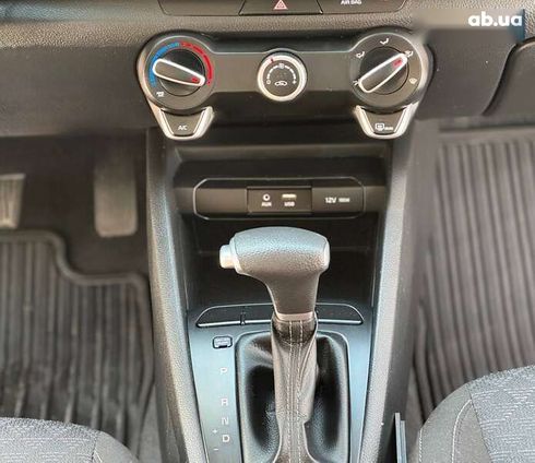 Kia Rio 2020 - фото 21