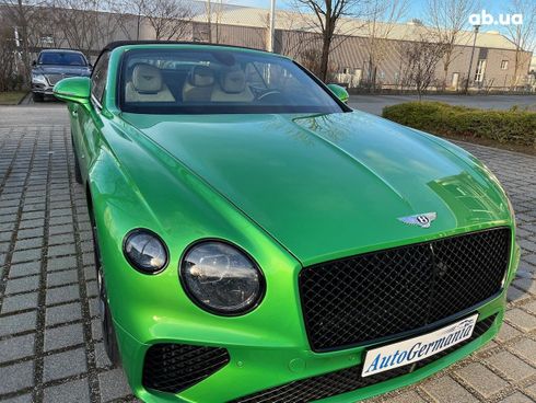 Bentley Continental GT 2021 - фото 37