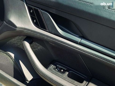 Porsche Taycan 2021 - фото 30