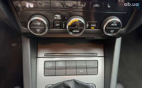 Skoda Octavia 2019 - фото 14