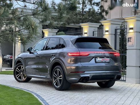 Porsche Cayenne 2018 - фото 22