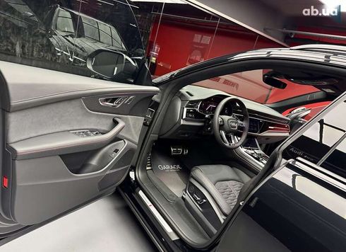 Audi RS Q8 2024 - фото 30