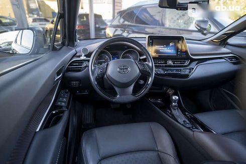 Toyota C-HR 2018 - фото 20