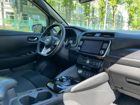 Nissan Leaf 2020 серый - фото 20