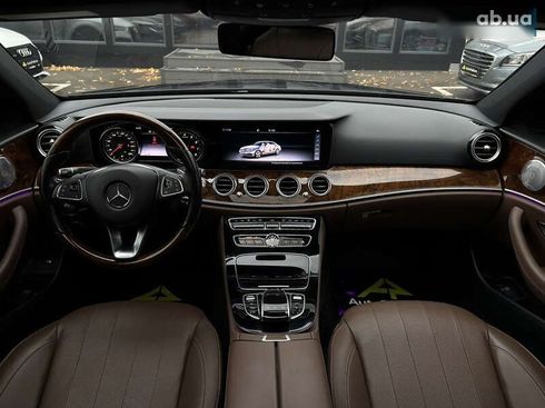 Mercedes-Benz E-Класс 2017 - фото 30