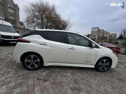 Nissan Leaf 2019 - фото 26