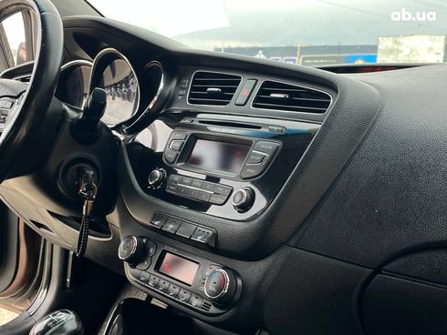 Kia Cee'd 2013 коричневый - фото 16
