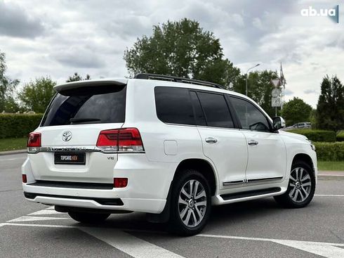 Toyota Land Cruiser 2017 - фото 19
