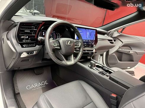 Lexus RX 2023 - фото 30