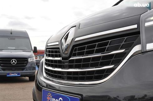 Renault Trafic 2020 - фото 23
