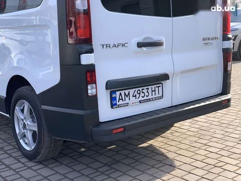 Renault Trafic 2019 - фото 20