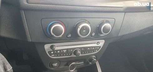 Renault Megane 2011 - фото 23