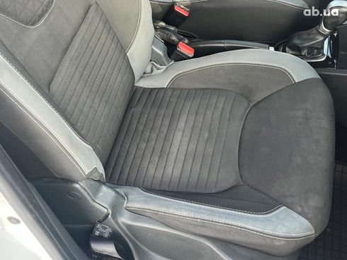 Renault Clio 2016 белый - фото 21