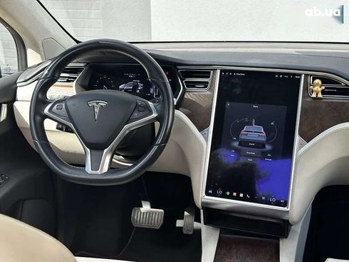 Tesla Model X 2017 - фото 19