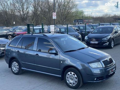 Skoda Fabia 2005 - фото 10