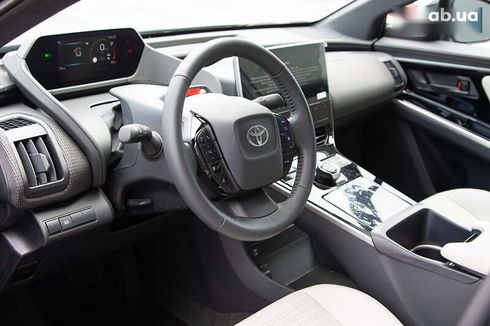 Toyota bZ 2022 - фото 10