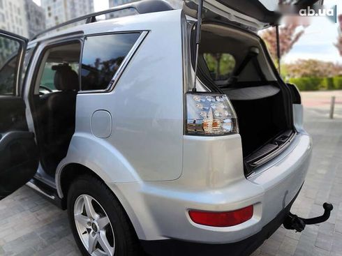 Mitsubishi Outlander 2011 - фото 14