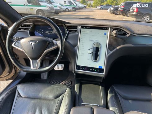 Tesla Model S 2016 коричневый - фото 17