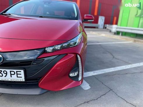 Toyota Prius 2017 - фото 11