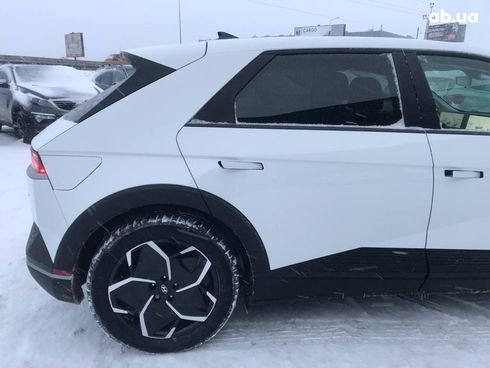 Hyundai Ioniq 2022 белый - фото 27