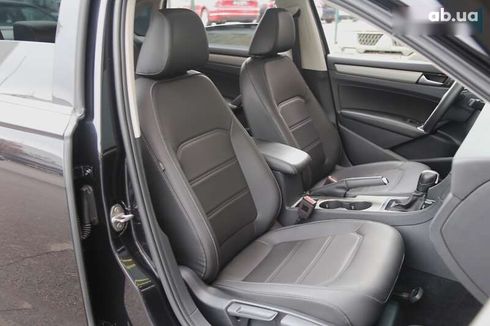 Volkswagen Passat 2021 - фото 12
