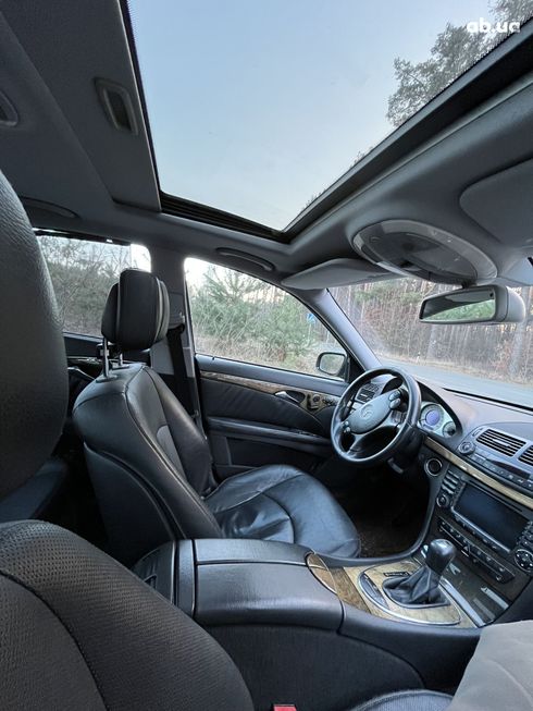Mercedes-Benz E-Класс 2005 черный - фото 15