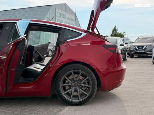 Tesla Model 3 2019 красный - фото 24