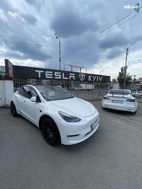 Tesla Model Y 2022 - фото 21