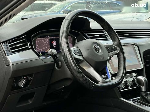 Volkswagen Passat 2021 - фото 28