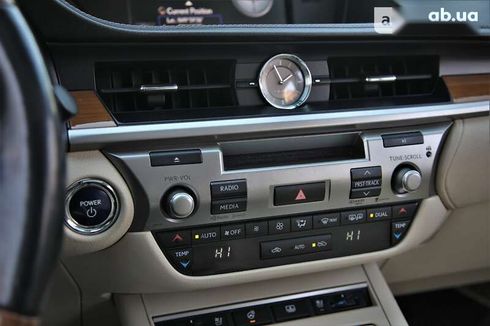 Lexus ES 2012 - фото 19
