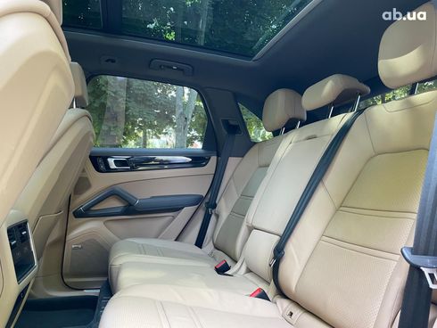 Porsche Cayenne 2021 белый - фото 23